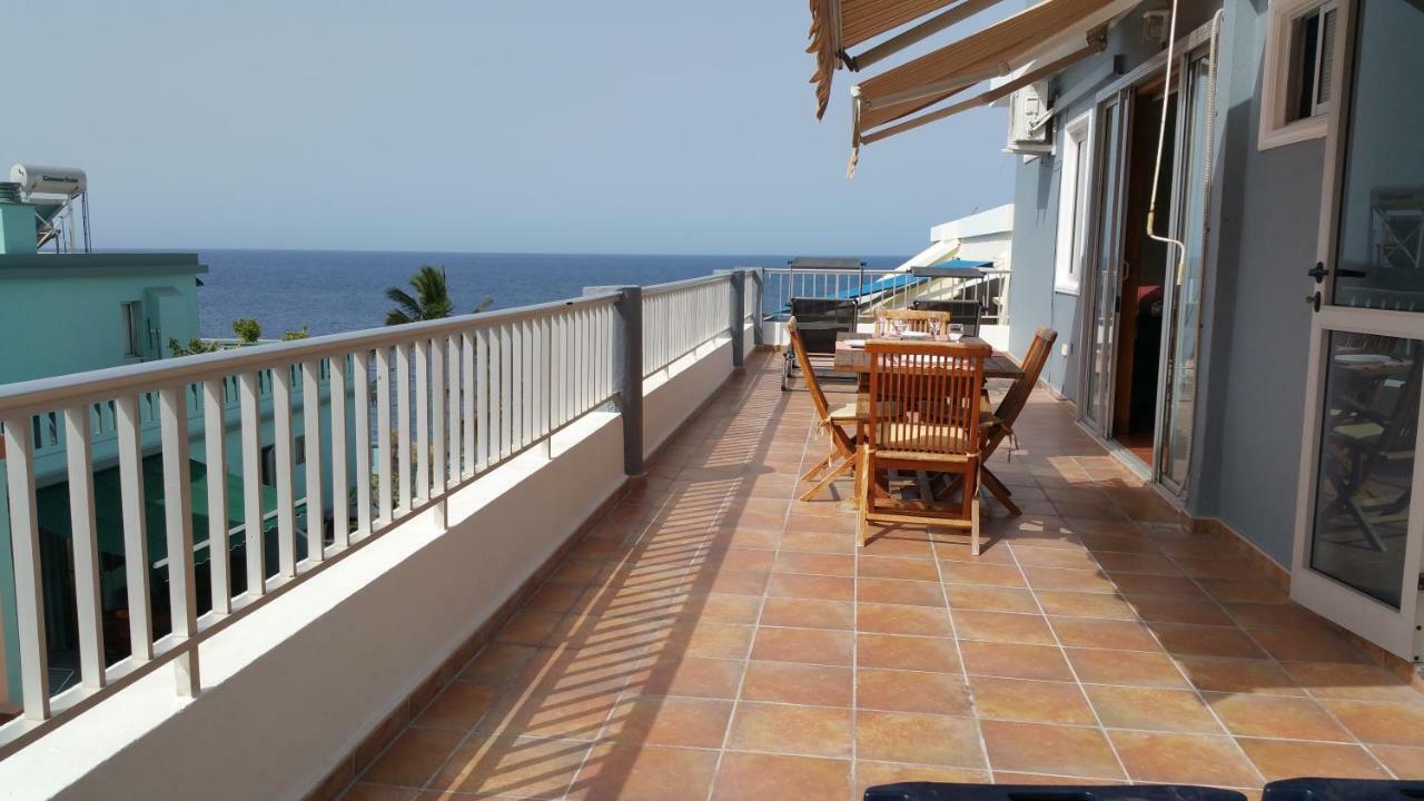 Atico Con Vistas Al Mar Διαμέρισμα Puerto De Naos Εξωτερικό φωτογραφία